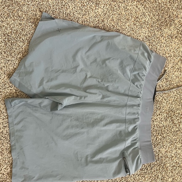 Men’s Lululemon Shorts - Picture 2 of 3